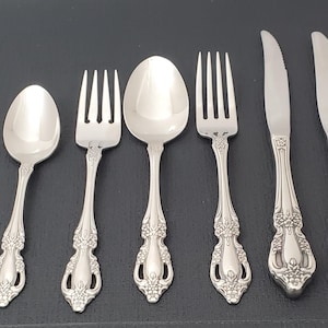 New Oneida Distinction Deluxe Raphael Stainless Flatware Cutlery Set – 7 Place Setting