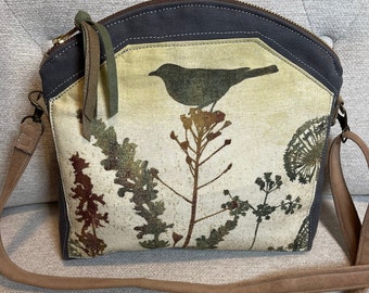 Nature Bag, Bird Crossbody Bag, Appliqued Bird Bag, Crossbody Nature Bag, Cell Phone Bag, Large Pockets Bag, Roomy Easy to Carry Bag