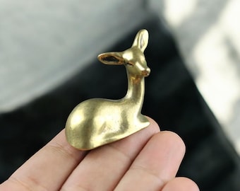 鹿の置物、4.8インチの金色の角を持つ鹿の像、接着ブロンズ製