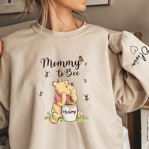 Mommy To Bee Sweatshirt, Pooh Mommy Sweatshirt, Pregnancy Reveal Sweatshirt,New Mom Sweatshirt, New Mom Gift Shirt,Personalized Mama Sweater