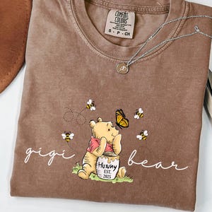 Comfort Colors® Custom Gigi Bear Shirt, Grandma Bear T-shirt,Nana Bear Shirt,Mother&#39;s Day T-shirt,Winnie the Pooh Momma Shirt,Christmas gift