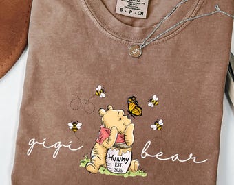 Camiseta personalizada de Gigi Bear de Comfort Colors®, camiseta de abuela Bear, camiseta de Nana Bear, camiseta del Día de la Madre, camiseta de Winnie the Pooh Momma, regalo de Navidad