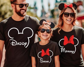 Camisetas Disney familiares a juego, camisetas personalizadas de viajes Disney, camisetas familiares con orejas de Mickey y Minnie Mouse, camisetas Disney con nombres personalizados, regalos