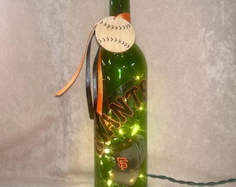 Botella de vino iluminada de los Gigantes de San Francisco