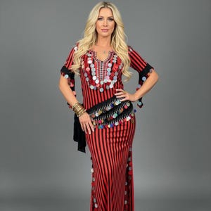 Vestido de danza del vientre Baladi rojo y negro con cinturón de lentejuelas