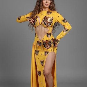 Traje de danza del vientre Baladi dorado: conjunto de vestido Saidi amarillo