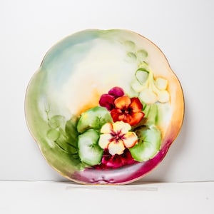 Antique German LHR Hutschenreuther Bavaria Hand Painted Pansies Plate
