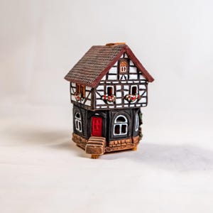 Lauterbach (19) Midene Handmade Tealight & Incense/Oil Diffuser Ceramic House