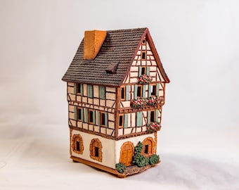 Colmar Midene Handmade Tealight & Incense/Oil Diffuser Ceramic House