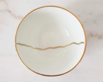 White Porcelain Bowl 12 cm, Meaningful Gift, Symbol of Imperfection and Transformation