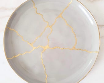 Gray Ceramic Plate 27 cm, Wall Decor, Meaningful Gift, Symbol of Imperfection and Transformation