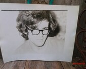 los años 70 vintage blanco y negro fotografía estudiante de arte estudio retratos más & Austin Texas gran foto del hombre con gafas