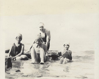 Vernacular Photo Girls in Swim Caps Fade Away Original Snapshot