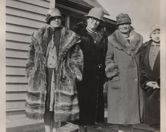 Found Photo "Boss Grandmas" Original Vernacular Photo