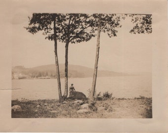 Found Photo "Between" Original Vintage Photo