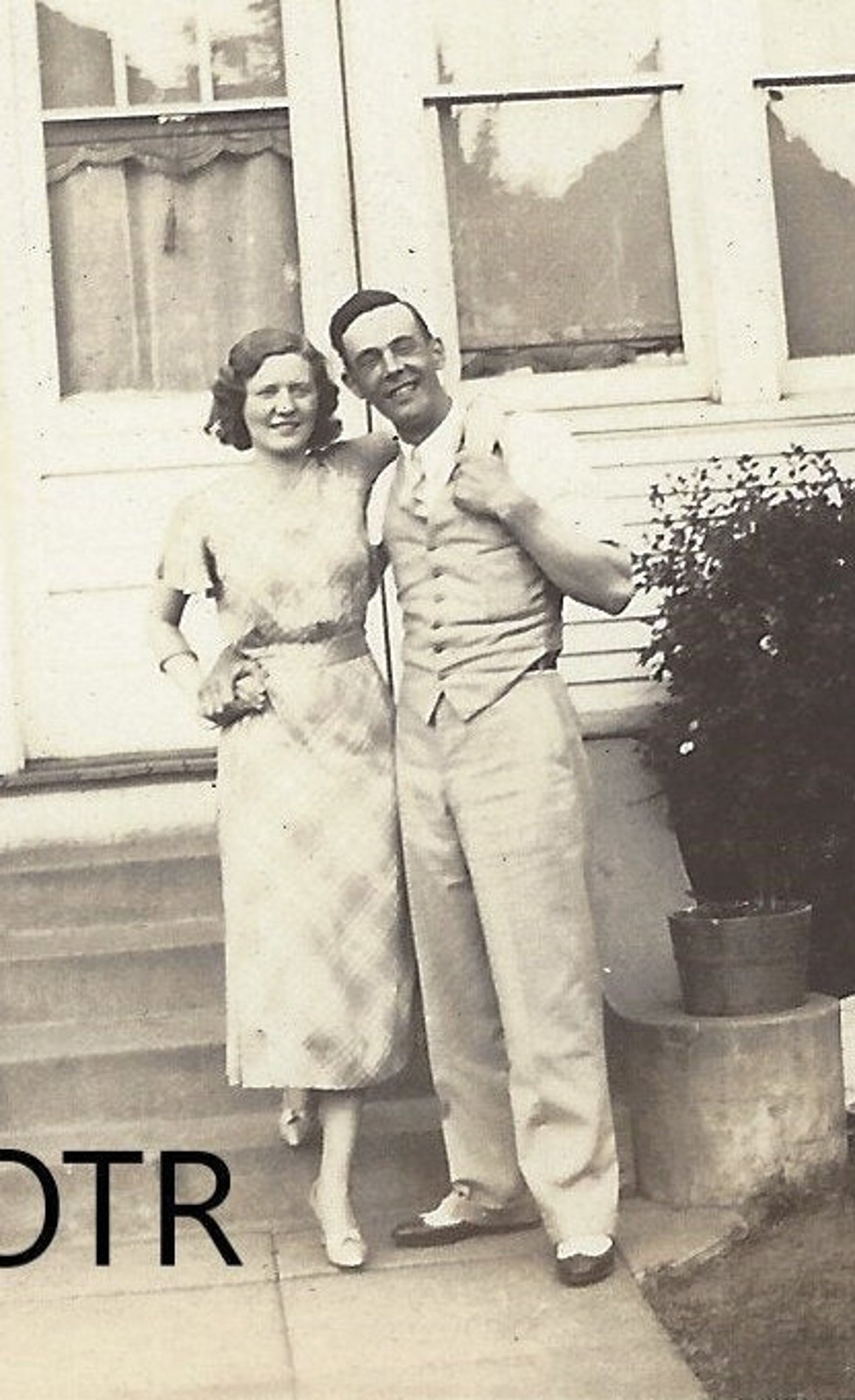 Ruby Roylance'S Adorable Couple Photo - cnqkblv