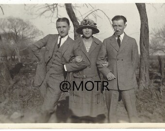 Found Photo Friends Having a Good Laugh Original Snapshot