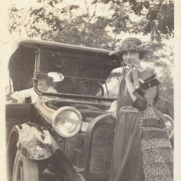 Found Photo The Girls Are Taking Out the Car Original Vernacular Snapshot