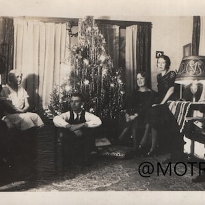 Found Photo &quot;1930&#39;s Family Christmas Card&quot; Original  Vintage Snapshot