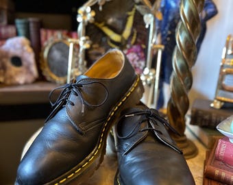 Vintage 80s Dr. Martens Black Leather Shoe 1990 Chunky Grunge Low