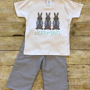 Gingham shorts or pants and appliqué shirt of your choice.