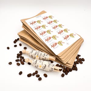 Set regalo di sacchetti di caffè: 10 sacchetti di caffè, 1 foglio di adesivi "Non rovesciare i fagioli", 2 mollette con 4 metri di nastro in totale