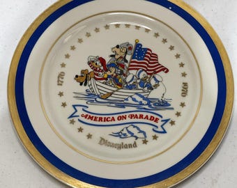 Plato vintage America On Parade 1976 Bicentenario 28 cm (11") Edición limitada de Disneyland