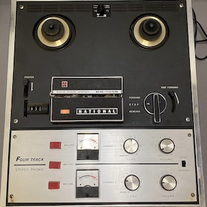 VTG National Japan RS-755S Reel-To-Reel Stereo-Tonbandgerät einschalten