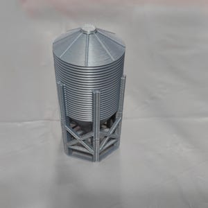 1:64 grain bin