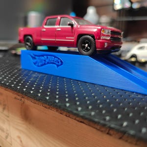 1:64 diecast display