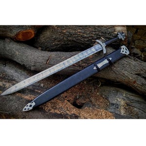 Hand Forged Damascus Steel Viking Sword with Leather Scabbard