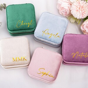 Personalized Velvet Jewelry Box Velvet, Custom Name Jewelry Box, Travel Jewelry Case, Bridesmaid Proposal Gift, Mother&#39;s Day Gifts for Her