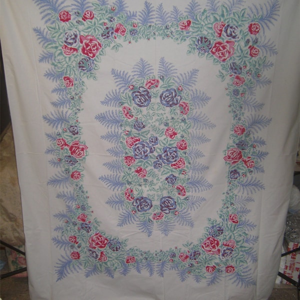1950s PRINT KITCHEN TABLECLOTH - Floral And Fern