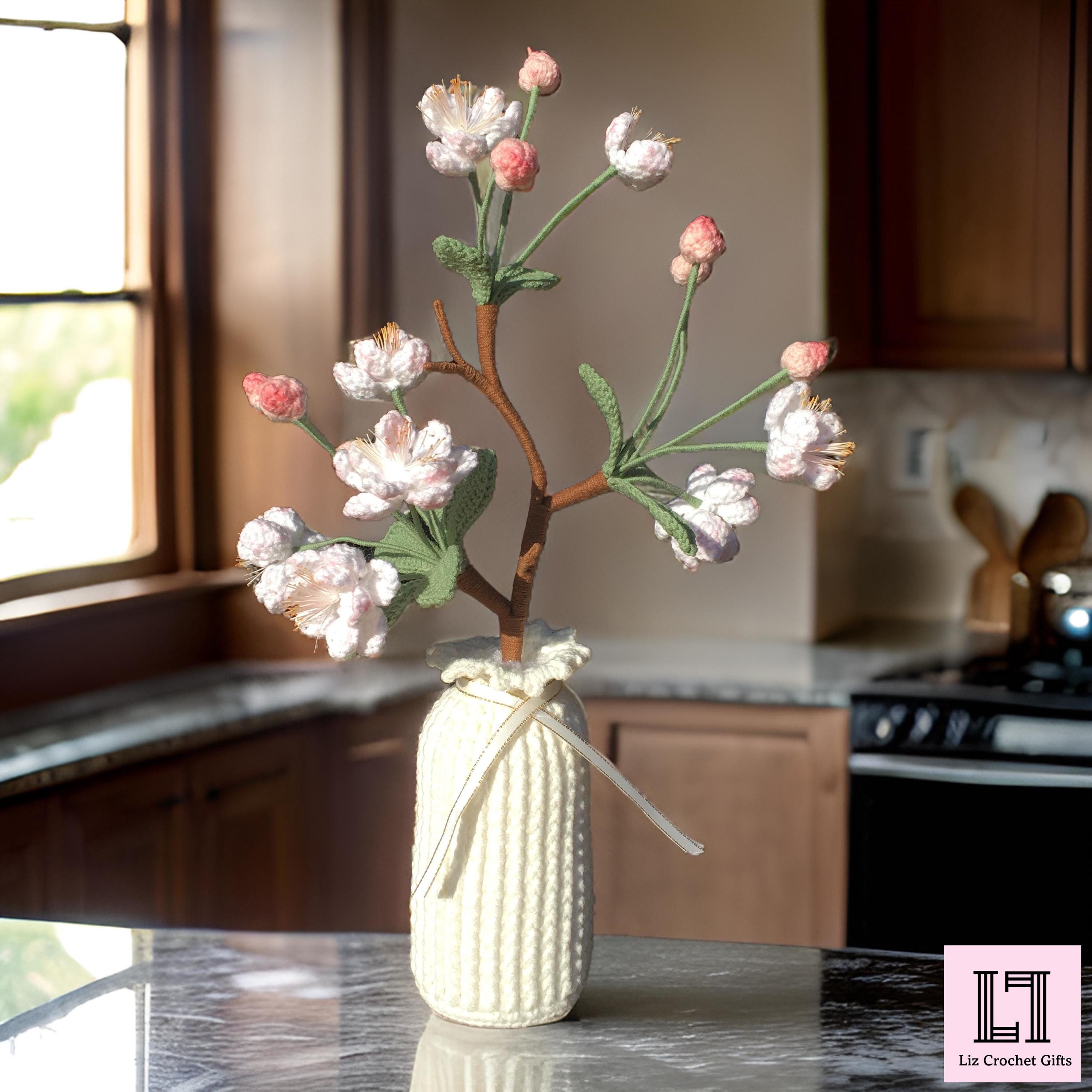 Handmade Crochet White Begonia Flower Arrangement in Textured Yarn Vase, Home Accents, Floral Decoration, Personalized Gift for Any Occasion