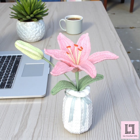 Crochet Lily Flower in Vase, Handmade Yarn Flowers, Elegant Home Decor Gift