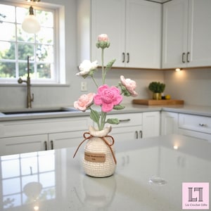 Personalized Crochet Rose Bouquet: Handmade Yarn Vase, Custom Tag