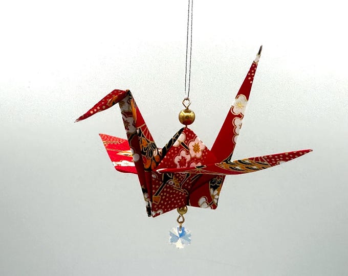 Origami Crane Ornament – Symbol of Peace and Good Fortune, Washi Paper, Traditional Patterns, Auspicious Wedding and Home Decorations