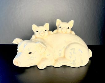 Papel California Pig with Piglets Ceramic Figurine