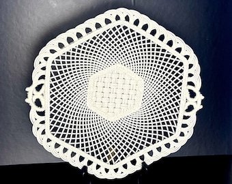 Belleek Fermanagh Ireland 10" Hexagon Lattice Cake Plate