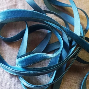 Ruban de velours vintage, Français des années 40 3/8 pouces bleu paon