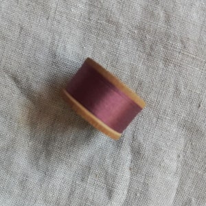 Antico 1930-40 Belding Richardson Corticelli pura seta ricamo asola in seta 10 yd bobina vino 4675
