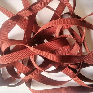 vintage 1930's-40's Français Silk Grosgrain Ruban Milliners Stock 7/16 pouces Bright Rust