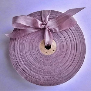 Ruban tissé français vintage des années 30 et 40 - Stock de modistes - 5/8 pouces mauve