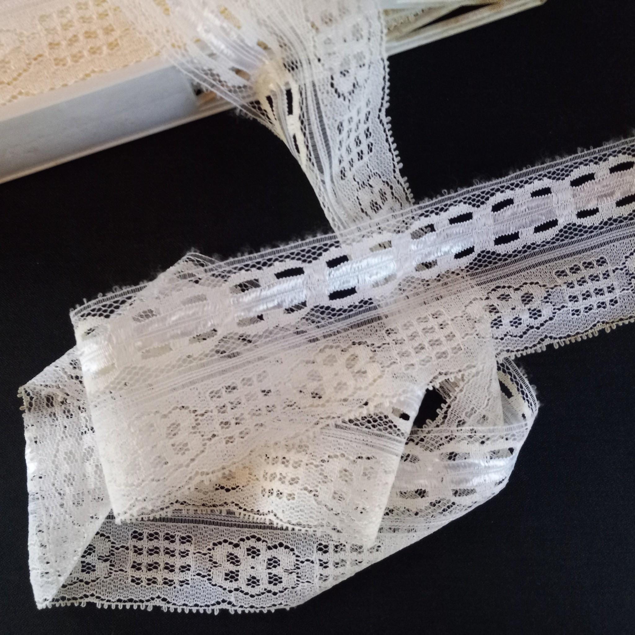 1930年代のヴィンテージ、2 1/4インチのフランス製ソフトアイボリーの