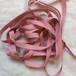 Nastro vintage in grosgrain di seta francese Petersham degli anni '30-'40, 3/8 pollici, rosa malva