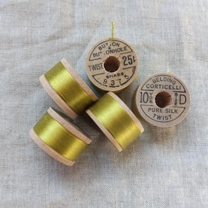 Antique 1930's-40's Belding Corticelli Pure Silk Twist Embroidery Buttonhole Silk 10 yd Spool 9375 Parakeet Green