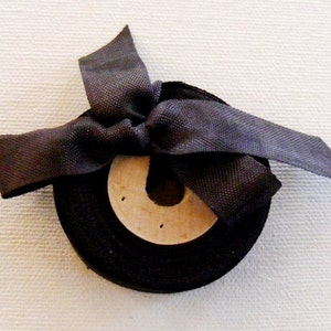 Ruban tissé vintage, Français des années 30-40 - Stock modistes - 5/8 pouces chocolat noir