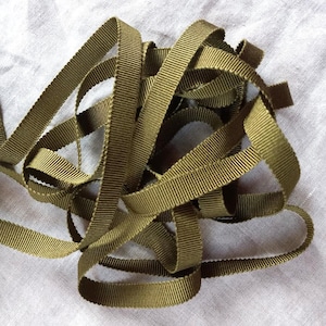 Nastro vintage in grosgrain di seta francese Petersham degli anni '30-'40, 3/8 pollici, muschio spagnolo