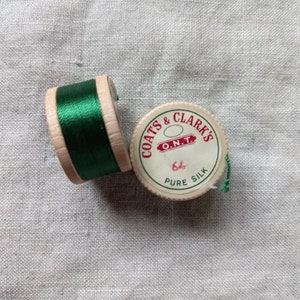 Antico cappotto anni '30-'40 in pura seta con ricamo a occhiello, bobina da 10 iarde, verde erba intenso 64