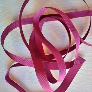 vintage années 1930-40's Français Silk Grosgrain Ribbon Milliners Stock 7/16 Inch Magenta